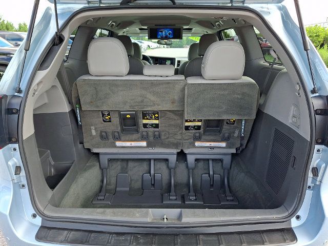 Certified 2017 Toyota Sienna XLE Premium w/ Protection Package AWD/4WD image 30