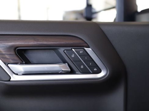 New 2026 GMC Sierra 2500 SLT w/ SLT Premium Package image 25