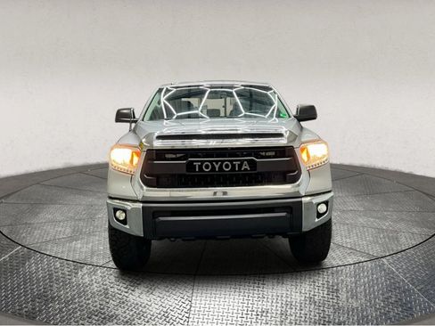 Used 2016 Toyota Tundra SR5 w/ SR5 Upgrade Package image 4