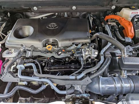 Used 2025 Toyota RAV4 XLE image 29