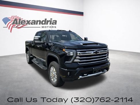 Certified 2025 Chevrolet Silverado 3500 High Country w/ High Country Premium Package AWD/4WD image 3