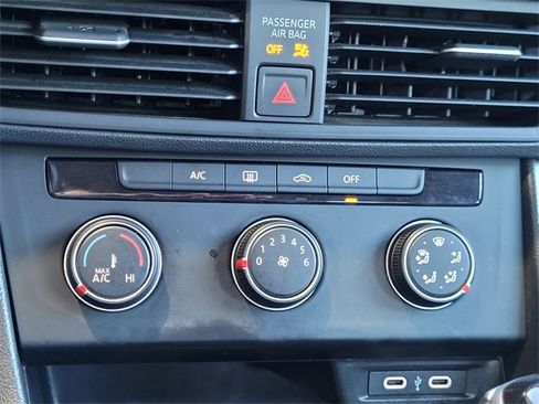 Used 2024 Volkswagen Jetta S image 11