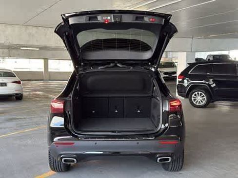 Used 2026 Mercedes-Benz GLA 250 4MATIC image 9