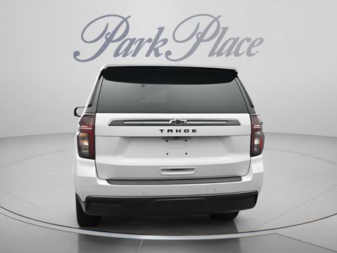 Used 2022 Chevrolet Tahoe Z71 w/ Luxury Package AWD/4WD image 10