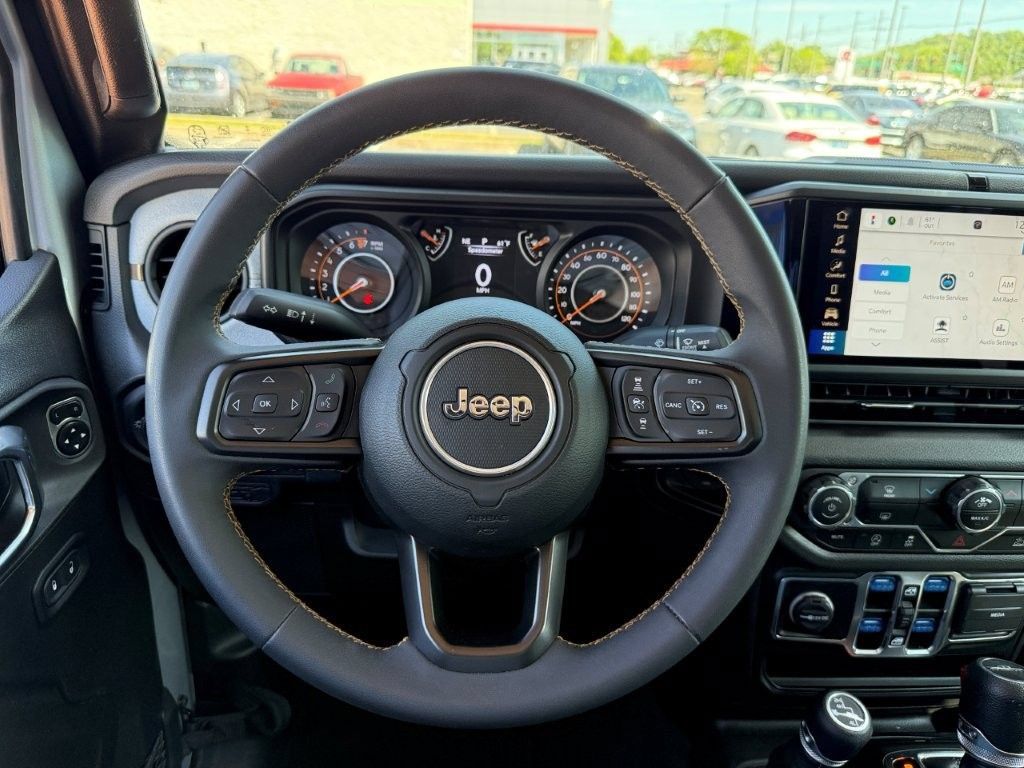 Used 2024 Jeep Gladiator Sport AWD/4WD image 29