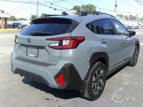 Used 2024 Subaru Crosstrek 2.0i Premium image 7