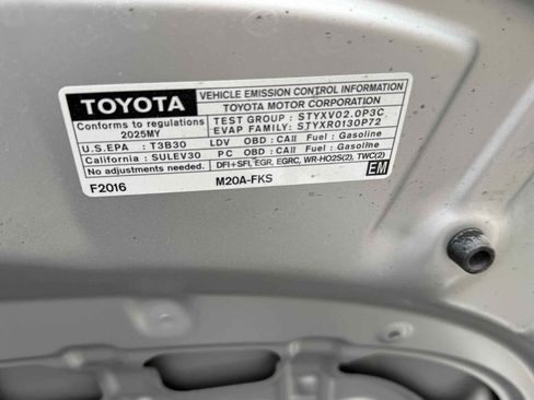 Used 2025 Toyota Corolla LE FWD image 68