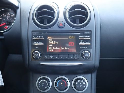 Used 2015 Nissan Rogue S w/ Convenience Package AWD/4WD image 34