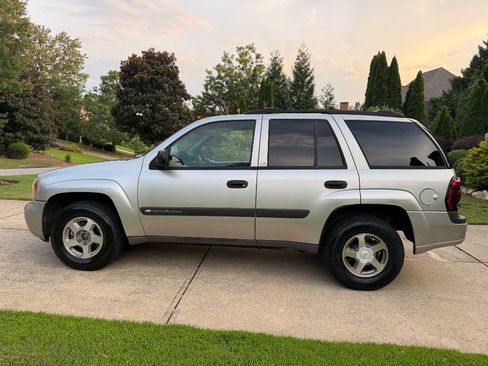 Used 2004 Chevrolet TrailBlazer LS w/ LS Preferred Equipment Group AWD/4WD image 9