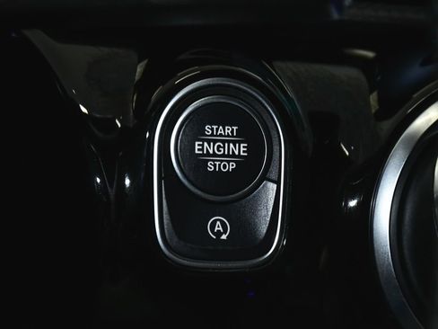 Used 2023 Mercedes-Benz CLA 250 4MATIC image 31