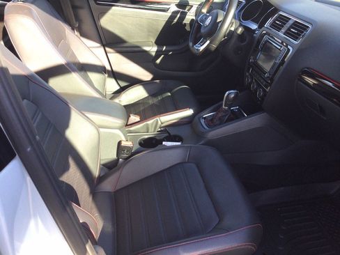 Used 2017 Volkswagen Jetta GLI image 20