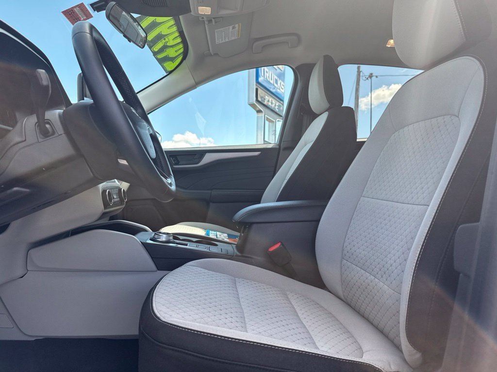 Used 2023 Ford Escape Active AWD/4WD image 17