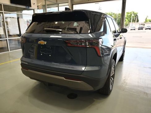 Used 2026 Chevrolet Equinox LT w/ Convenience Package II FWD image 5