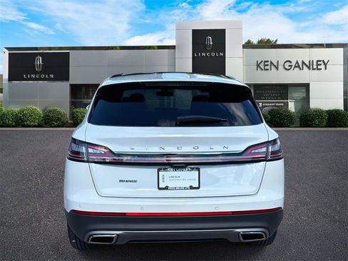 Used 2022 Lincoln Nautilus Reserve w/ Equipment Group 201A image 7