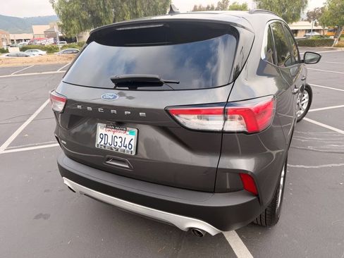 Used 2020 Ford Escape SE FWD image 19