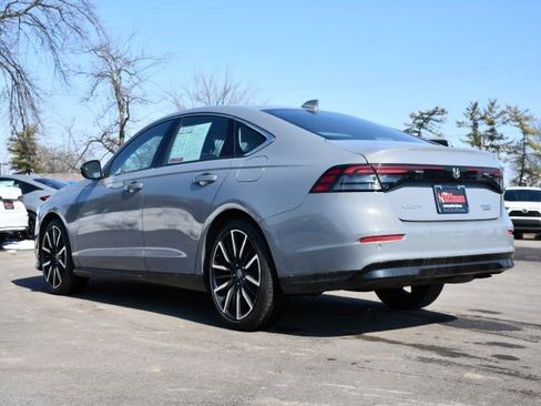 Used 2023 Honda Accord Touring image 5