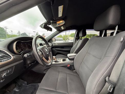 Used 2016 Jeep Grand Cherokee Laredo w/ Quick Order Package 23E AWD/4WD image 23
