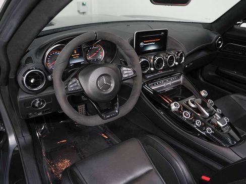Used 2018 Mercedes-Benz AMG GT C image 12