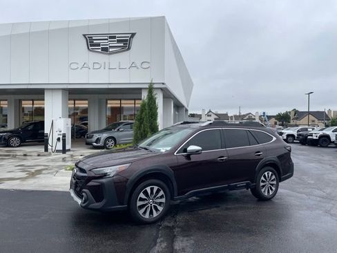 Used 2023 Subaru Outback Touring AWD/4WD image 1