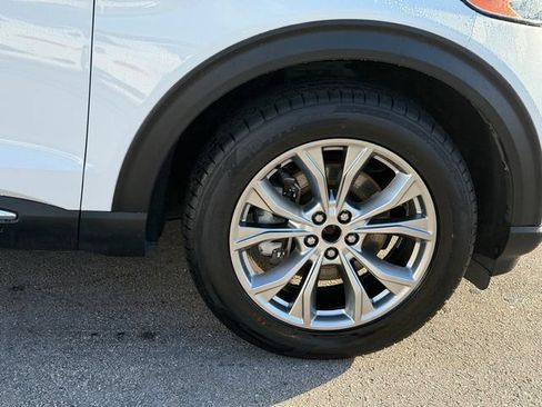 Used 2021 Ford Explorer Limited AWD/4WD image 9