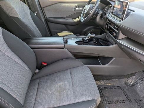Used 2023 Nissan Rogue SV image 30