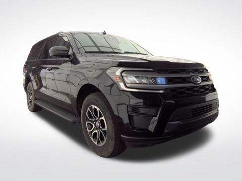Used 2024 Ford Expedition Max XLT RWD image 19