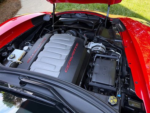 Used 2019 Chevrolet Corvette Stingray Coupe w/ Carbon Flash Badge Package RWD image 56