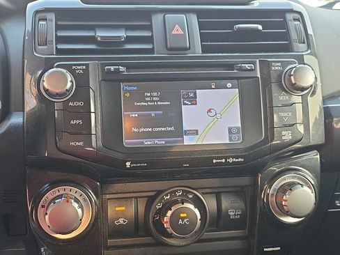 Used 2018 Toyota 4Runner TRD Off-Road AWD/4WD image 21