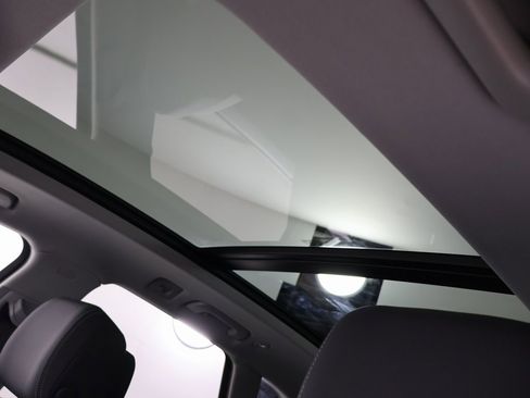 Used 2023 Audi Q5 2.0T Premium Plus w/ Premium Plus Package image 9