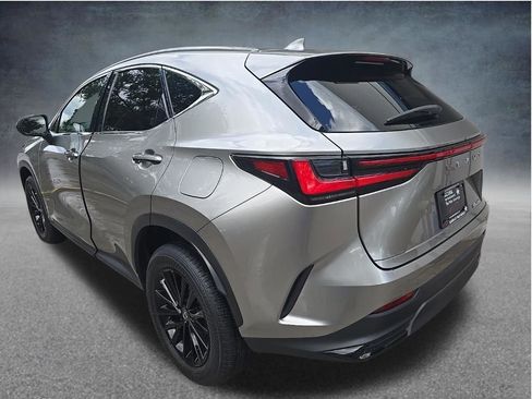 Used 2022 Lexus NX 250 FWD w/ Towing Package (2000 Lbs) image 7