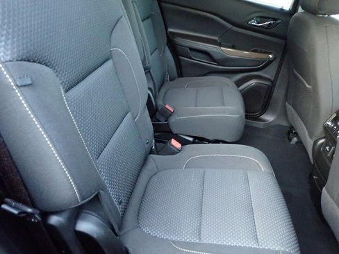 Certified 2023 GMC Acadia SLE w/ Driver Convenience Package image 18