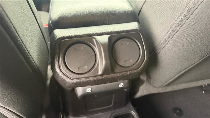 Used 2021 Jeep Wrangler 4WD Unlimited Sport image 18
