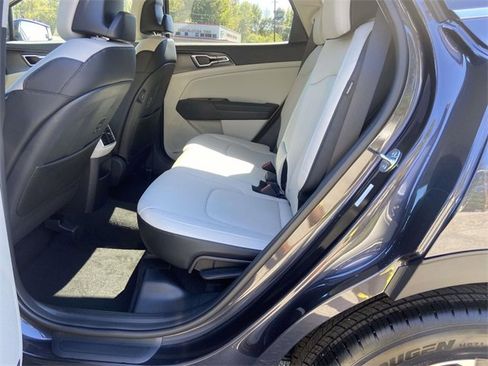 New 2026 Kia Sportage EX image 9