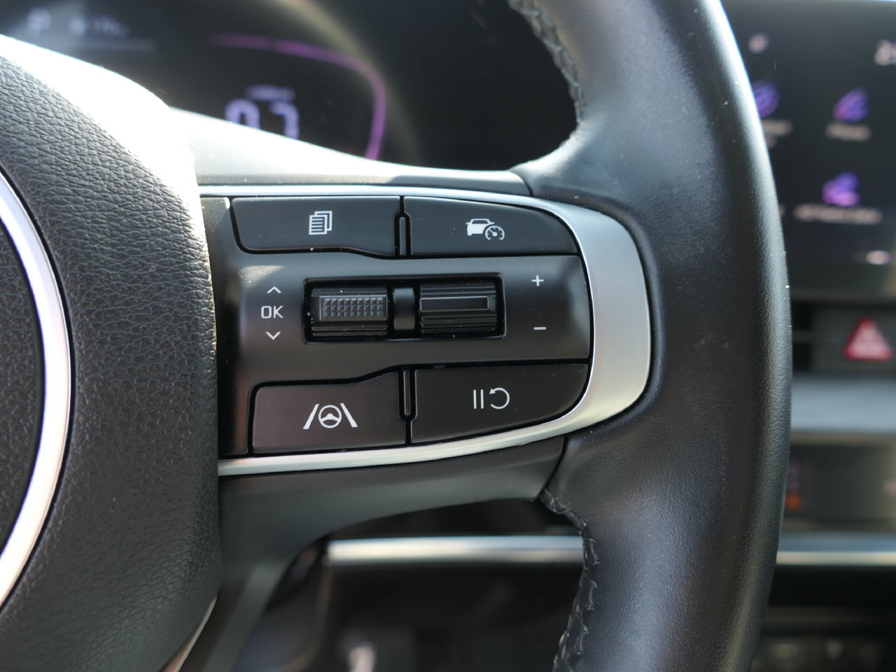 Used 2023 Kia Sportage X-Line w/ X-Line Premium Package AWD/4WD image 16