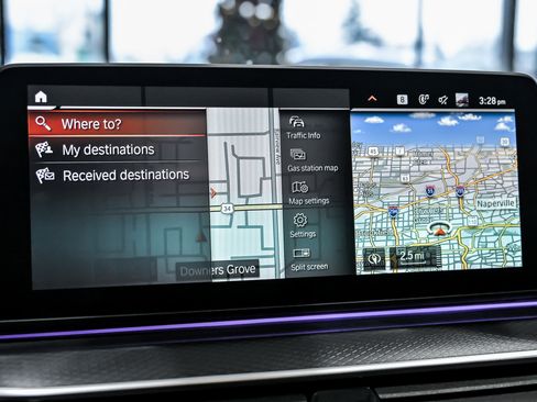 Used 2022 BMW M550i xDrive w/ Premium Package image 35