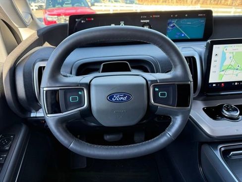 Certified 2025 Ford Expedition Max Active image 24