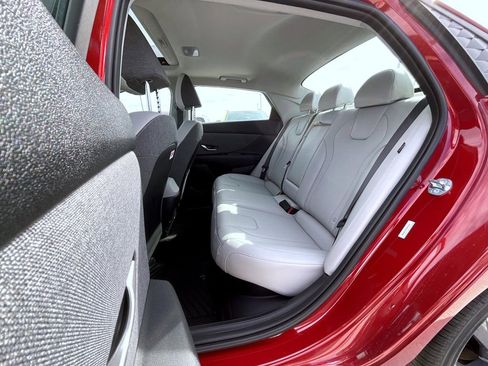 New 2026 Hyundai Elantra Limited image 10