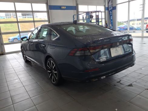 Certified 2023 Honda Accord Touring image 7