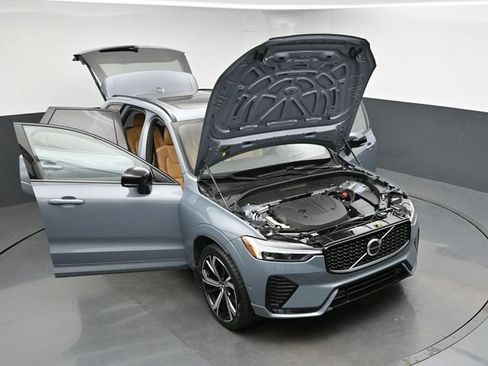 Used 2023 Volvo XC60 B5 Ultimate w/ Climate Package FWD image 46