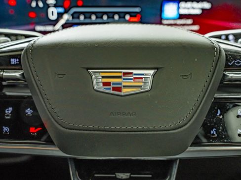 Used 2025 Cadillac Escalade V AWD/4WD image 23