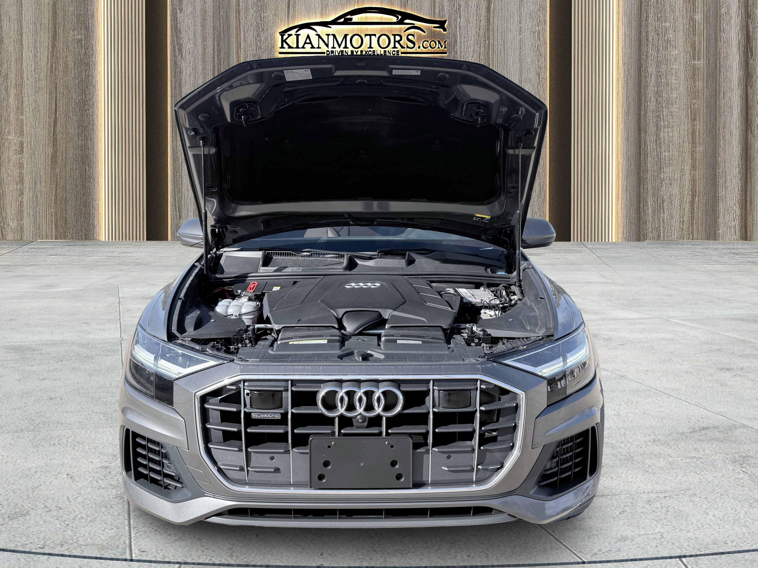 Used 2019 Audi Q8 Premium Plus w/ Premium Plus AWD/4WD image 18