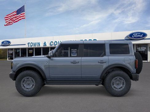 New 2025 Ford Bronco Outer Banks w/ Sasquatch Package AWD/4WD image 3