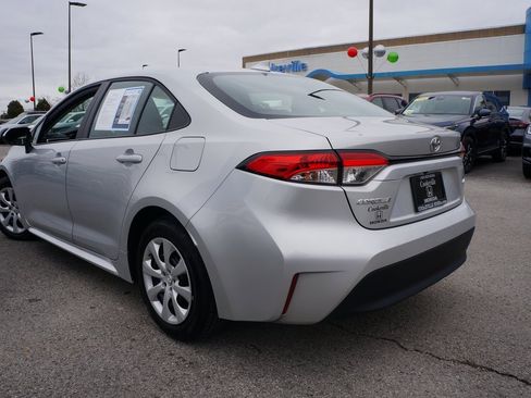 Used 2025 Toyota Corolla LE image 8