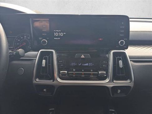 Used 2022 Kia Sorento S w/ Panoramic Sunroof Package FWD image 11