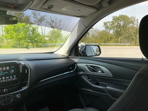 Used 2018 Chevrolet Traverse LT FWD image 29