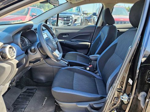 Used 2025 Nissan Versa SV FWD image 15