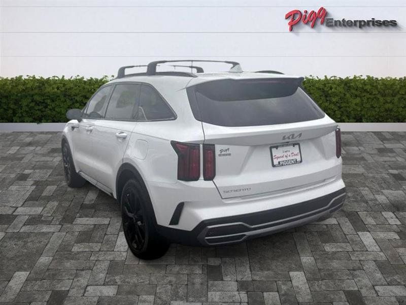Used 2023 Kia Sorento SX FWD image 2