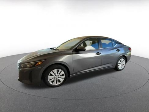 Used 2025 Nissan Sentra S image 8