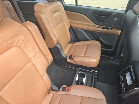 Used 2023 Lincoln Aviator Reserve w/ Elements Package Plus image 24