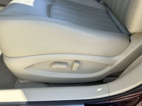 Used 2017 INFINITI QX50 AWD w/ Premium Plus Package image 20